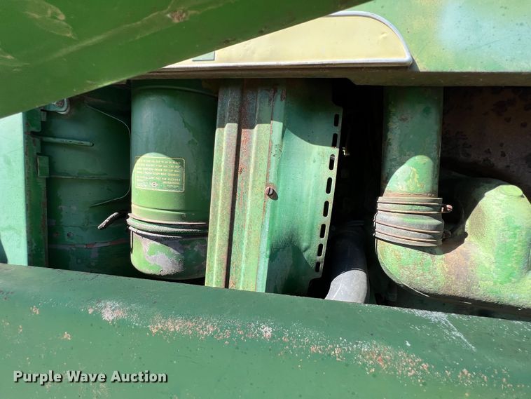 image for item KR9542 John Deere 4010  tractor