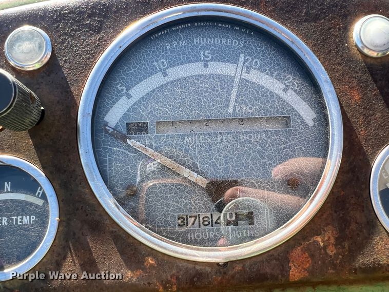 image for item KR9542 John Deere 4010  tractor