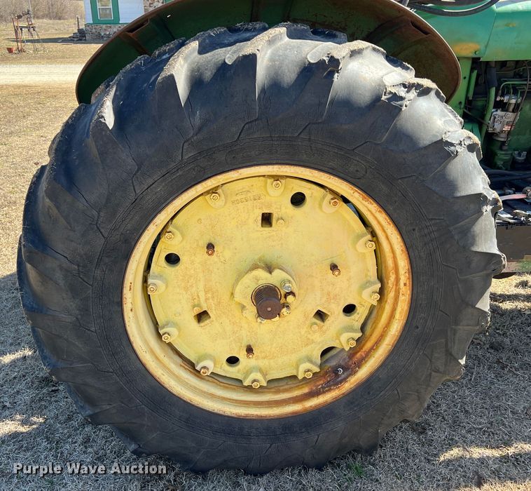 image for item KR9542 John Deere 4010  tractor