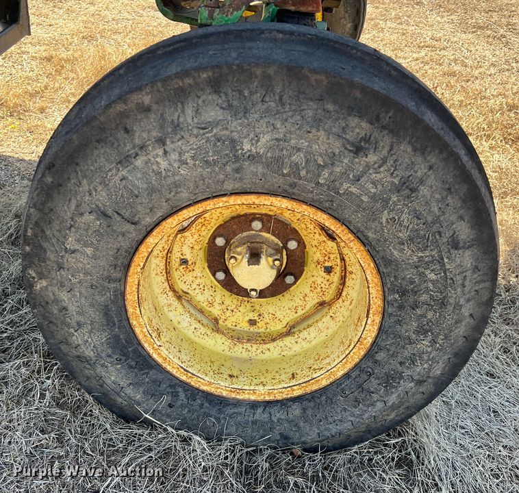 image for item KR9543 1970 John Deere 4020  tractor