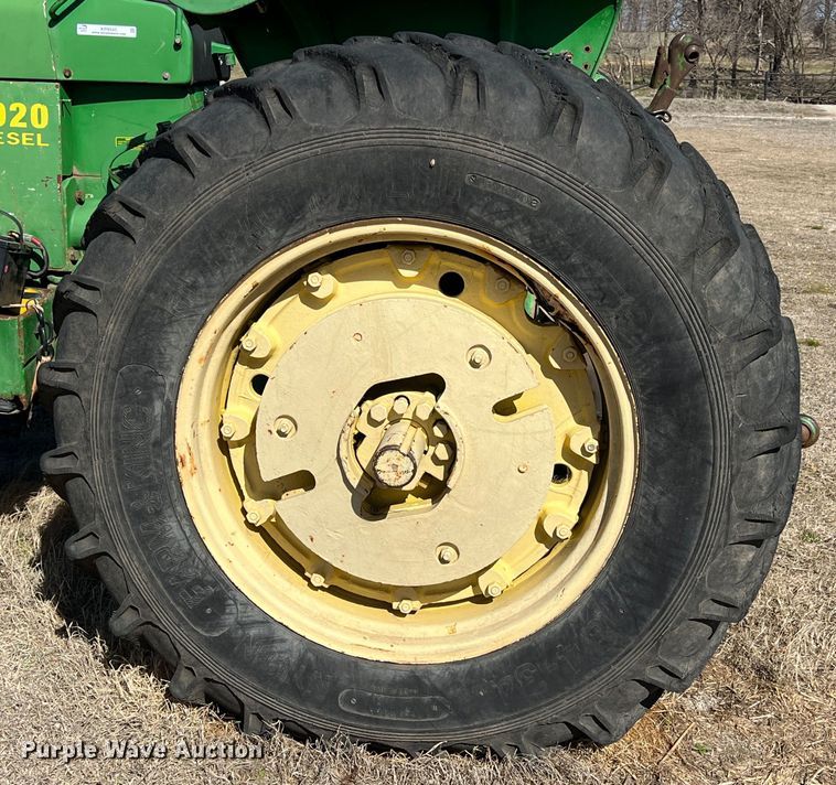 image for item KR9543 1970 John Deere 4020  tractor