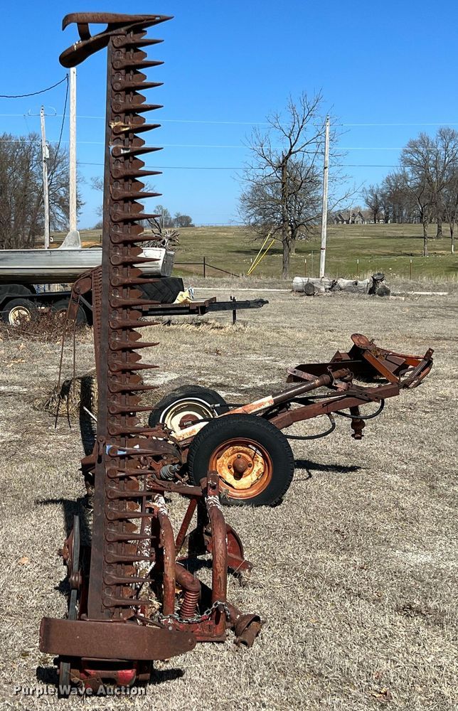 image for item KR9546 (2) sickle mowers