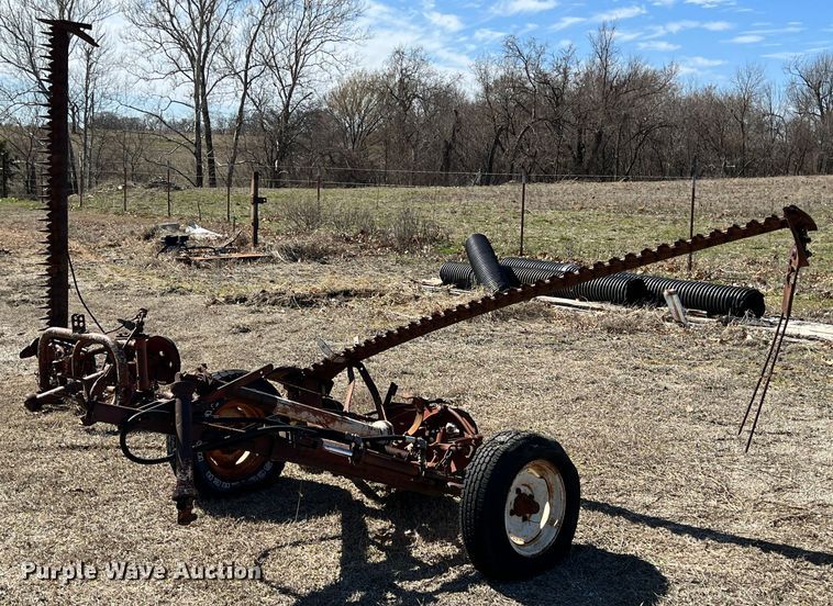 image for item KR9546 (2) sickle mowers