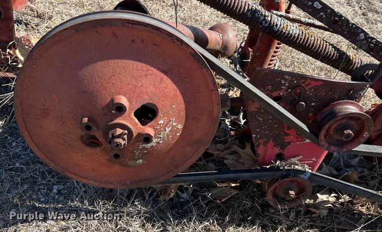 image for item KR9546 (2) sickle mowers