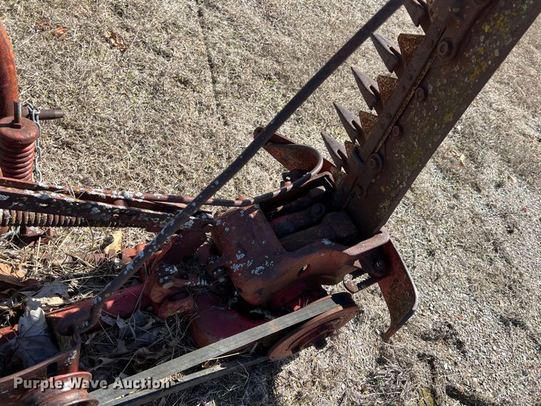 image for item KR9546 (2) sickle mowers