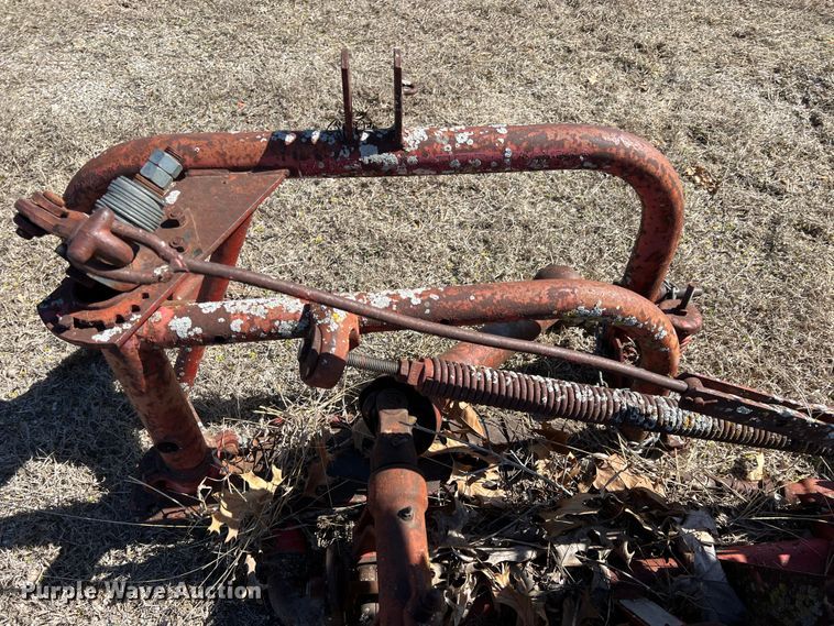 image for item KR9546 (2) sickle mowers