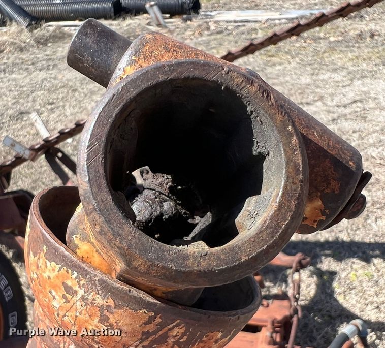 image for item KR9546 (2) sickle mowers