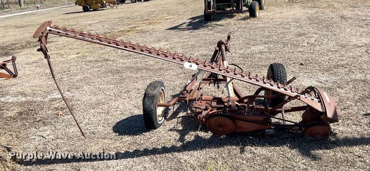 image for item KR9546 (2) sickle mowers