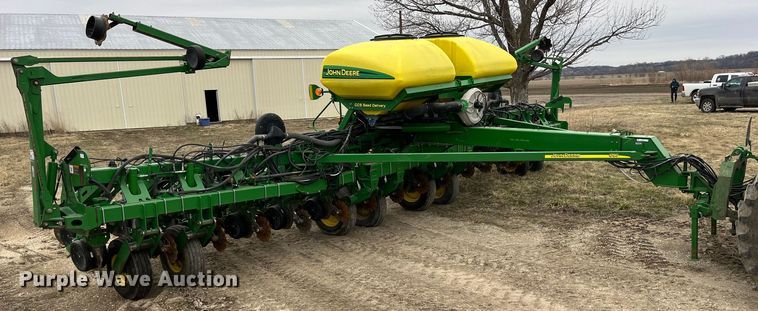 image for item LA9816 2009 John Deere 1790 planter