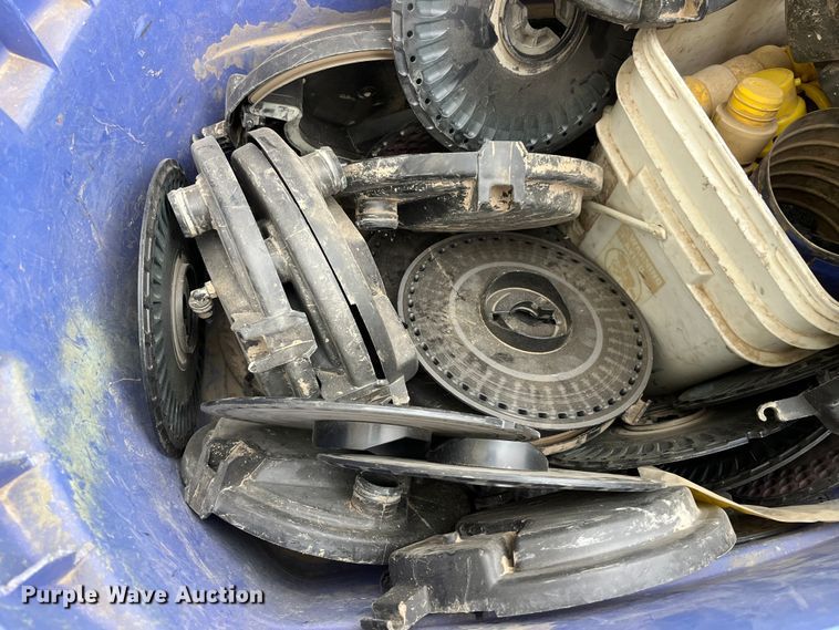 image for item LA9816 2009 John Deere 1790 planter