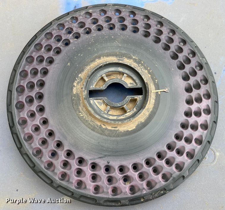 image for item LA9816 2009 John Deere 1790 planter