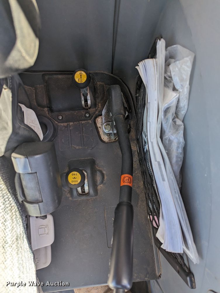 image for item LF9644 McCormick G145 Max  MFWD tractor