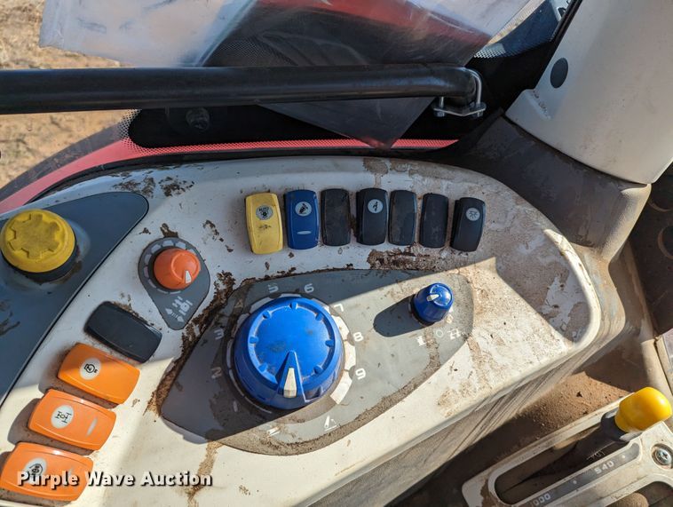 image for item LF9694 2019 McCormick X6.430  MFWD tractor