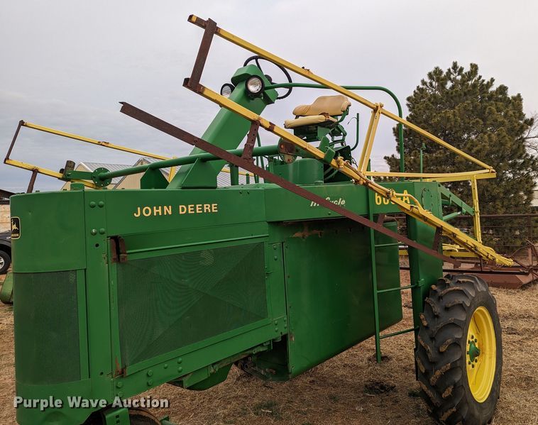 image for item LF9715 John Deere 600A  sprayer