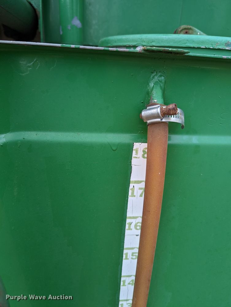 image for item LF9715 John Deere 600A  sprayer