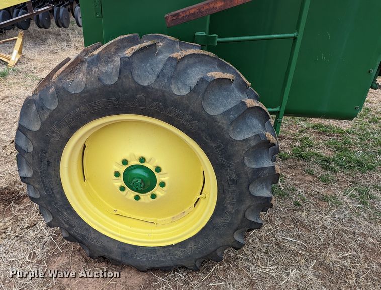 image for item LF9715 John Deere 600A  sprayer