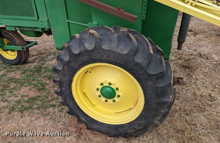 image for item LF9715 John Deere 600A  sprayer