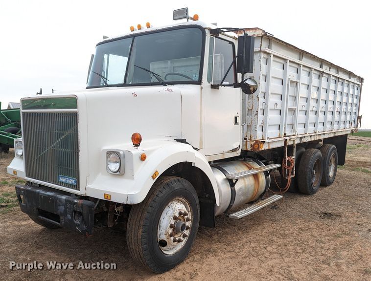 image for item LF9716 1989 White GMC WCS  grain truck