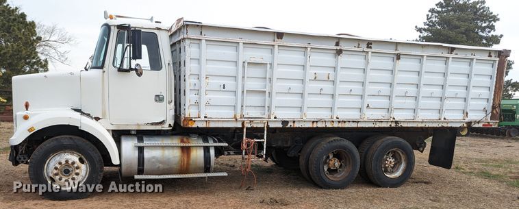 image for item LF9716 1989 White GMC WCS  grain truck