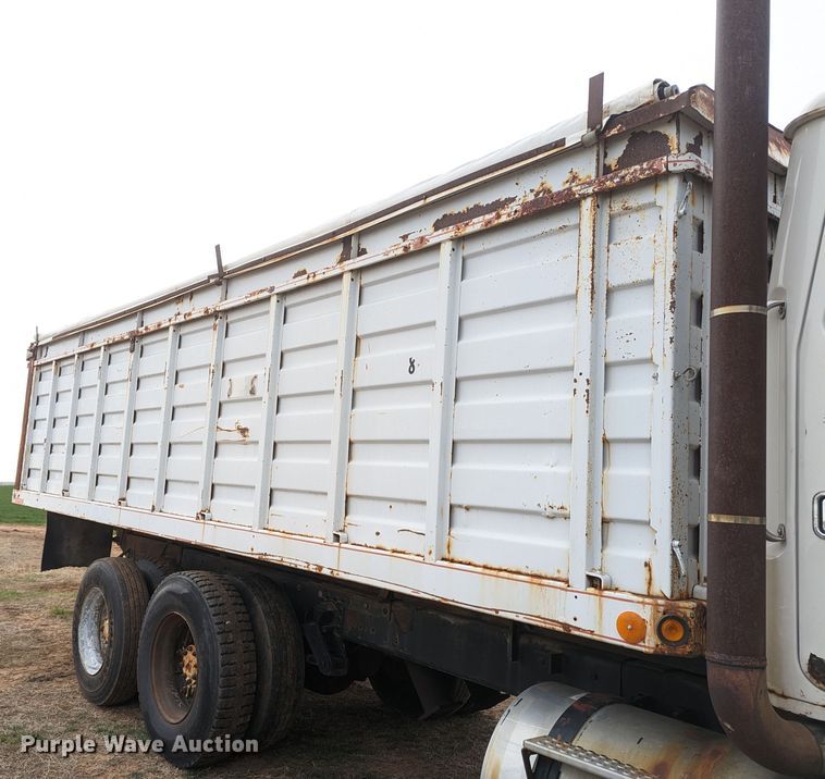 image for item LF9716 1989 White GMC WCS  grain truck