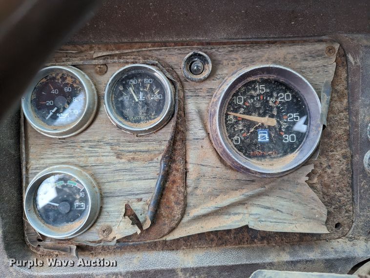 image for item LF9716 1989 White GMC WCS  grain truck