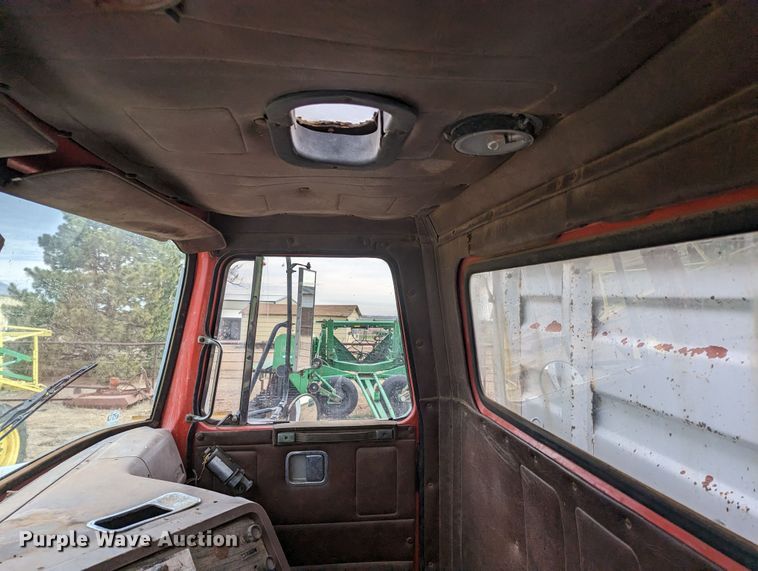 image for item LF9716 1989 White GMC WCS  grain truck