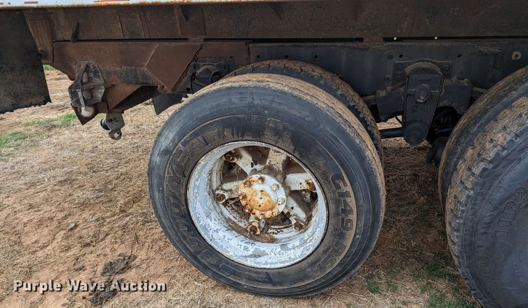 image for item LF9716 1989 White GMC WCS  grain truck