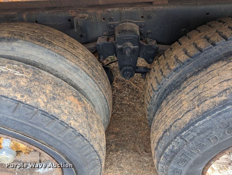 image for item LF9716 1989 White GMC WCS  grain truck