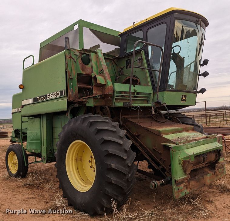 image for item LF9718 John Deere 6620 Turbo  combine
