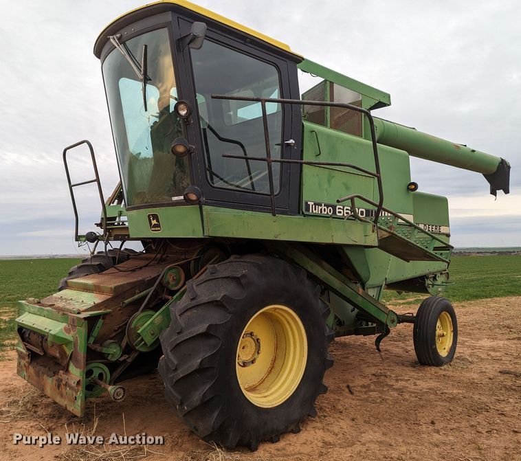 image for item LF9718 John Deere 6620 Turbo  combine