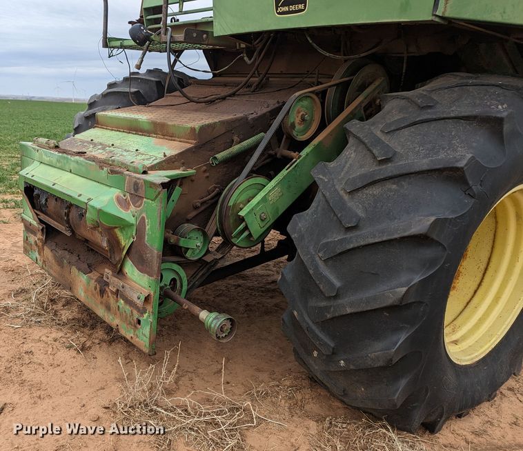 image for item LF9718 John Deere 6620 Turbo  combine