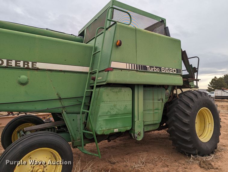image for item LF9718 John Deere 6620 Turbo  combine