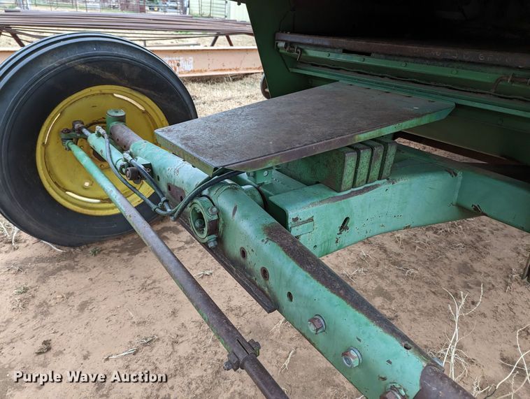 image for item LF9718 John Deere 6620 Turbo  combine