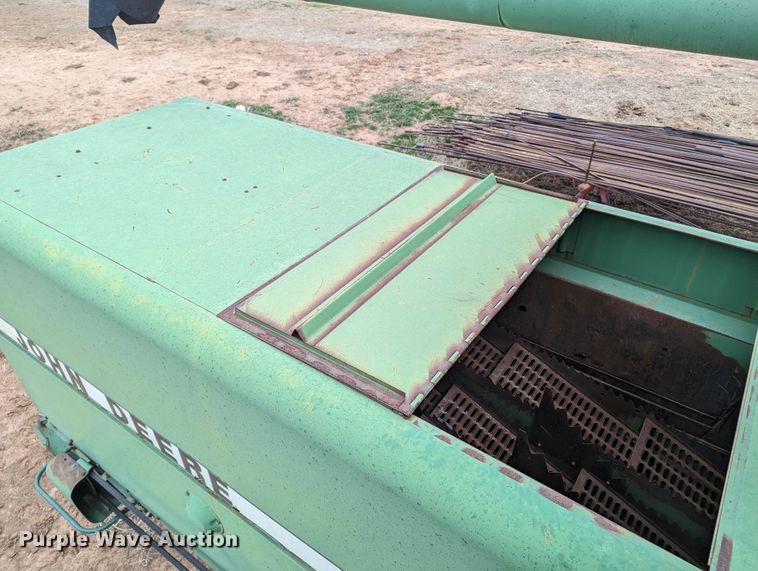 image for item LF9718 John Deere 6620 Turbo  combine