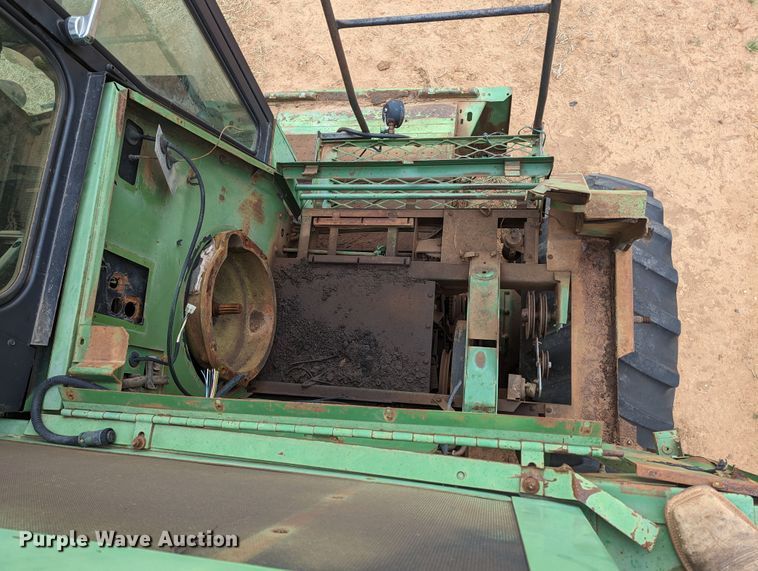 image for item LF9718 John Deere 6620 Turbo  combine