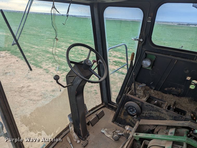 image for item LF9718 John Deere 6620 Turbo  combine