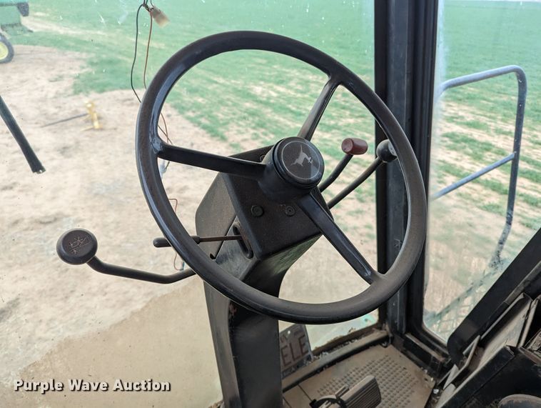 image for item LF9718 John Deere 6620 Turbo  combine