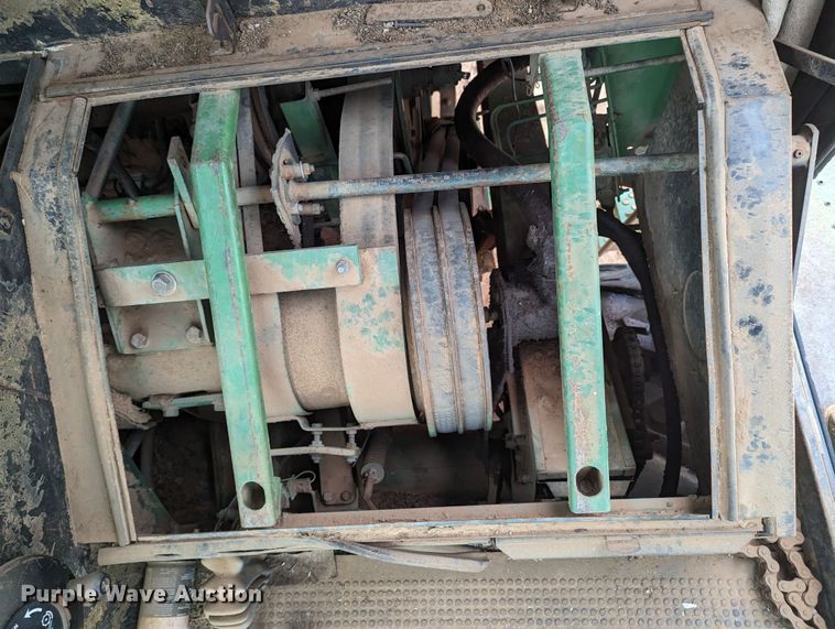 image for item LF9718 John Deere 6620 Turbo  combine