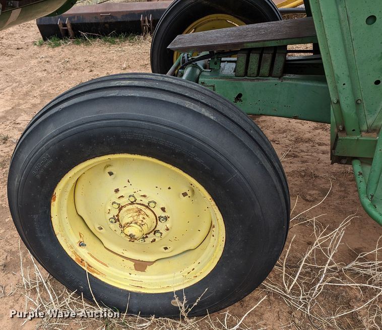 image for item LF9718 John Deere 6620 Turbo  combine