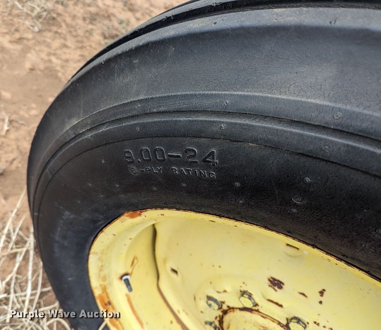 image for item LF9718 John Deere 6620 Turbo  combine