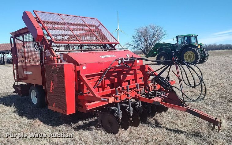 image for item LG9587 Bermuda King 8/96/N C-TILL  no-till planter