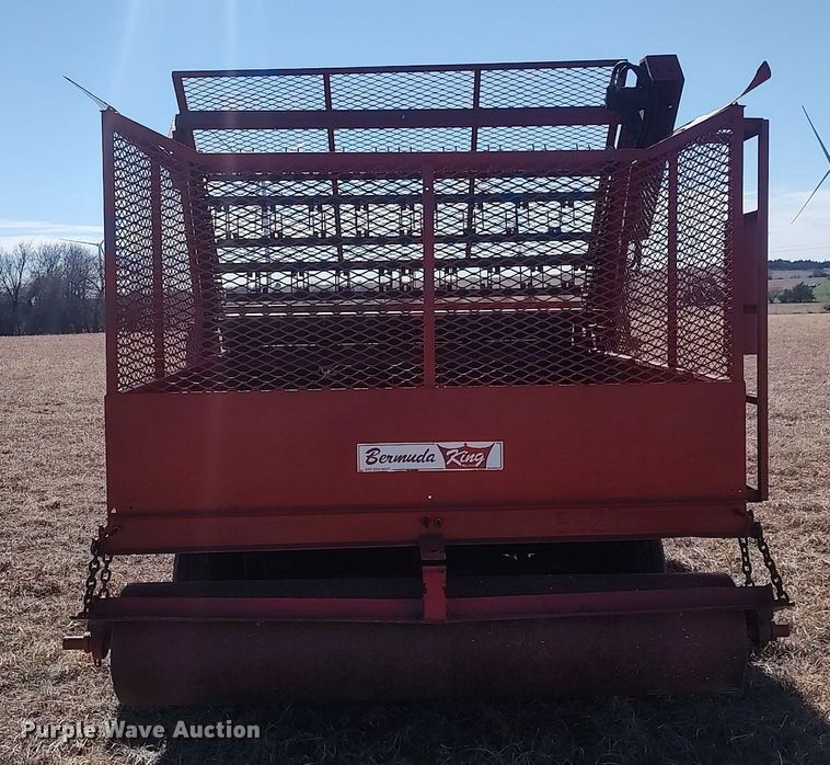 image for item LG9587 Bermuda King 8/96/N C-TILL  no-till planter