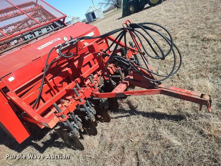 image for item LG9587 Bermuda King 8/96/N C-TILL  no-till planter