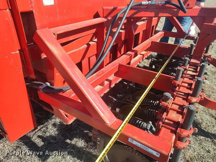image for item LG9587 Bermuda King 8/96/N C-TILL  no-till planter