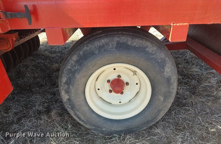 image for item LG9587 Bermuda King 8/96/N C-TILL  no-till planter