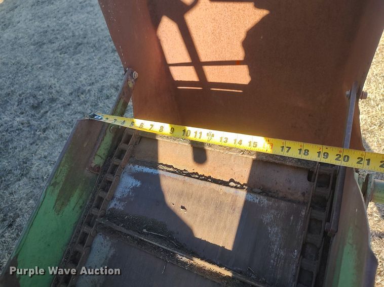 image for item LG9599 John Deere E0125  silage wagon