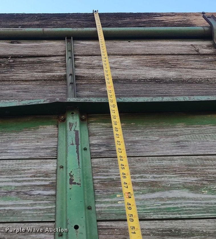 image for item LG9599 John Deere E0125  silage wagon