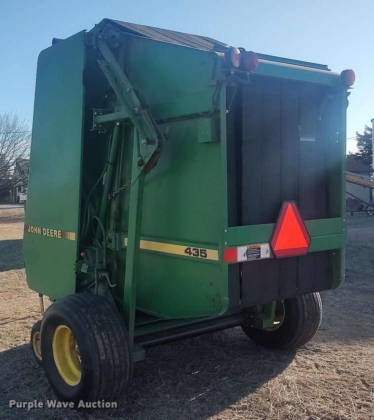 image for item LG9600 John Deere 435  round baler