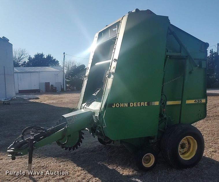 image for item LG9600 John Deere 435  round baler