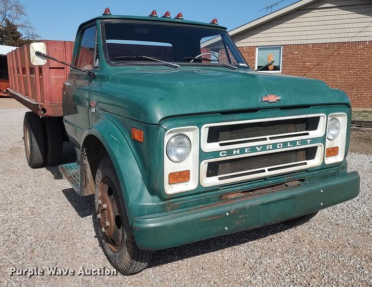 image for item LG9624 1968 Chevrolet  grain truck